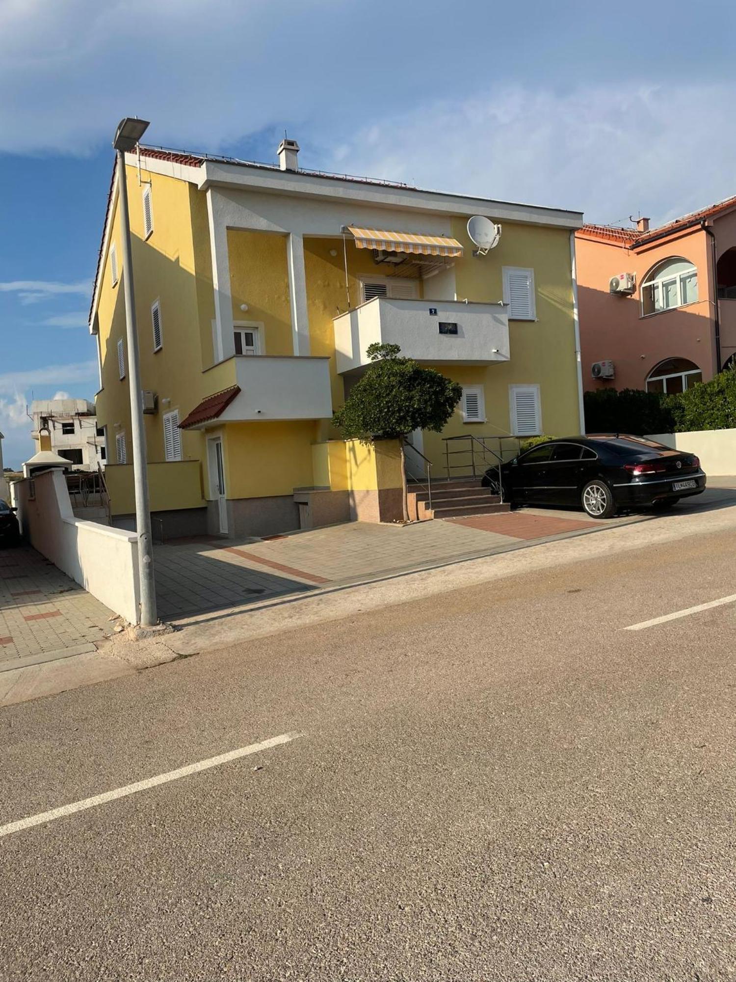 Apartments Iva Povljana Bagian luar foto